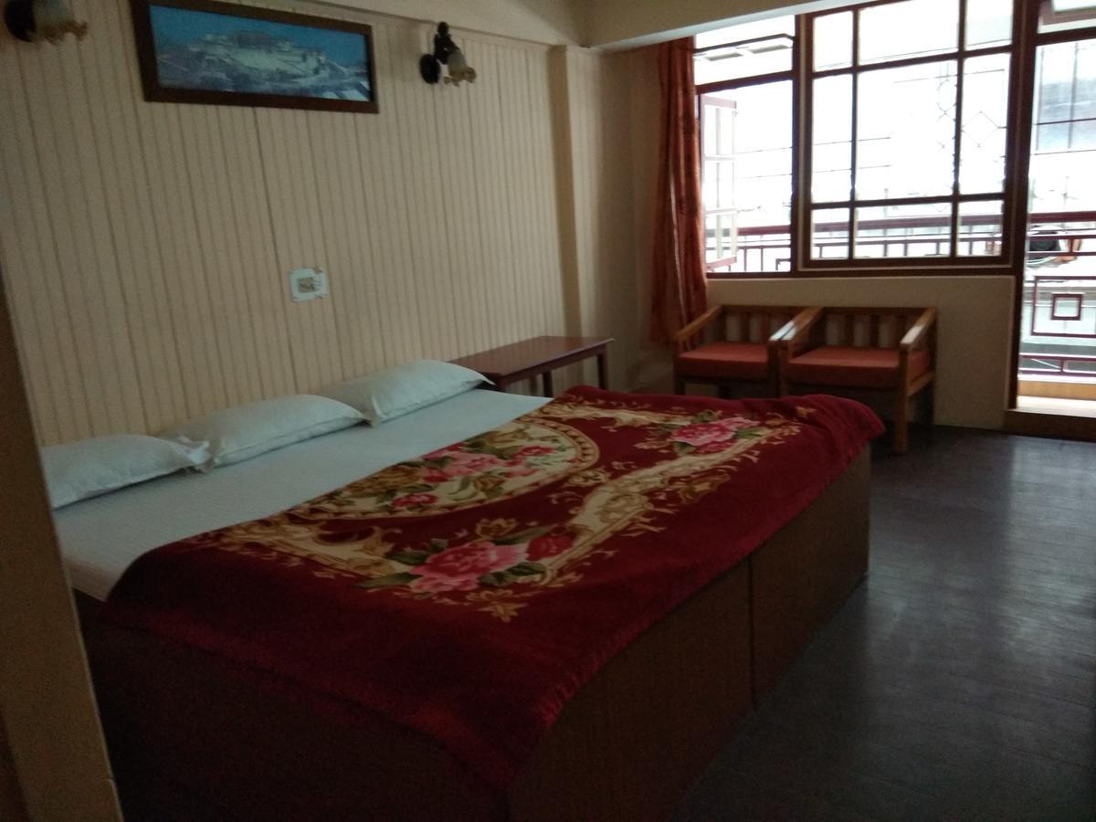 Hotel Mansarovar Дарджилінг Екстер'єр фото